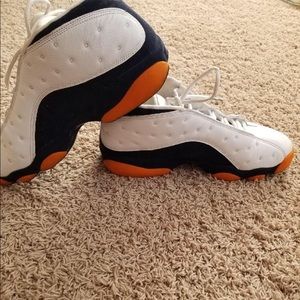 Jordan 13 low. Obsidian/orange sz13